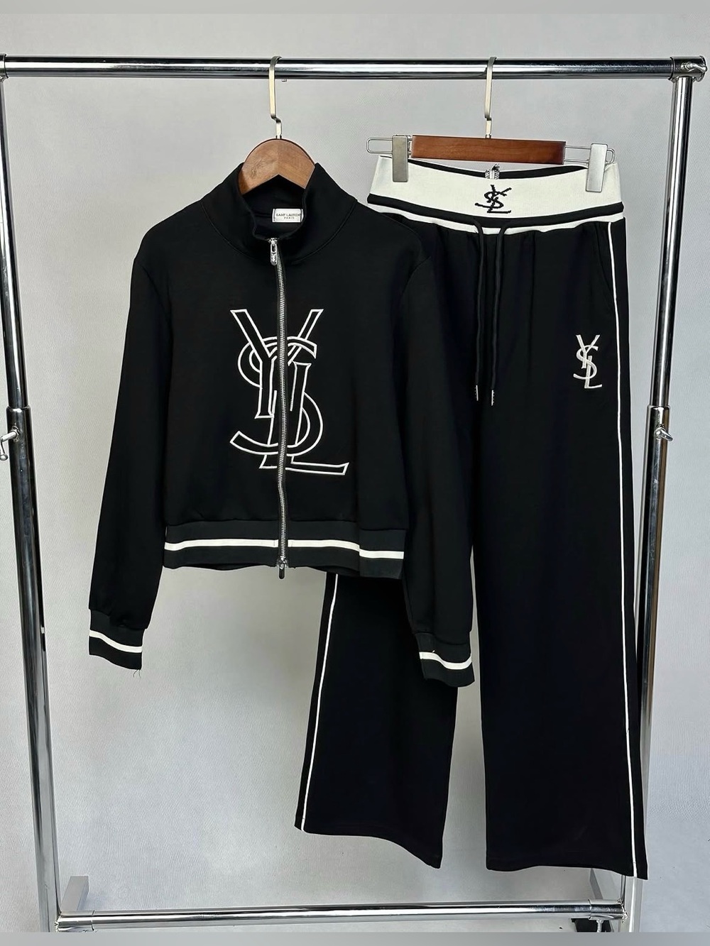 Track suit set - Picture 3 of 3